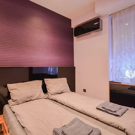 Extravaganzzo - Super One Bedroom Modern